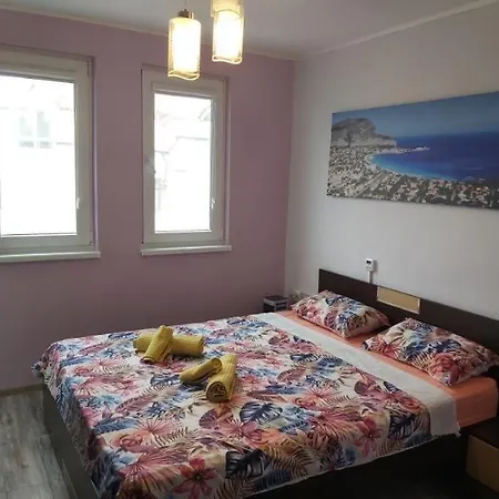 Apartamento Colorful 1-bdr - Center Of By Flаt Manаger Burgas